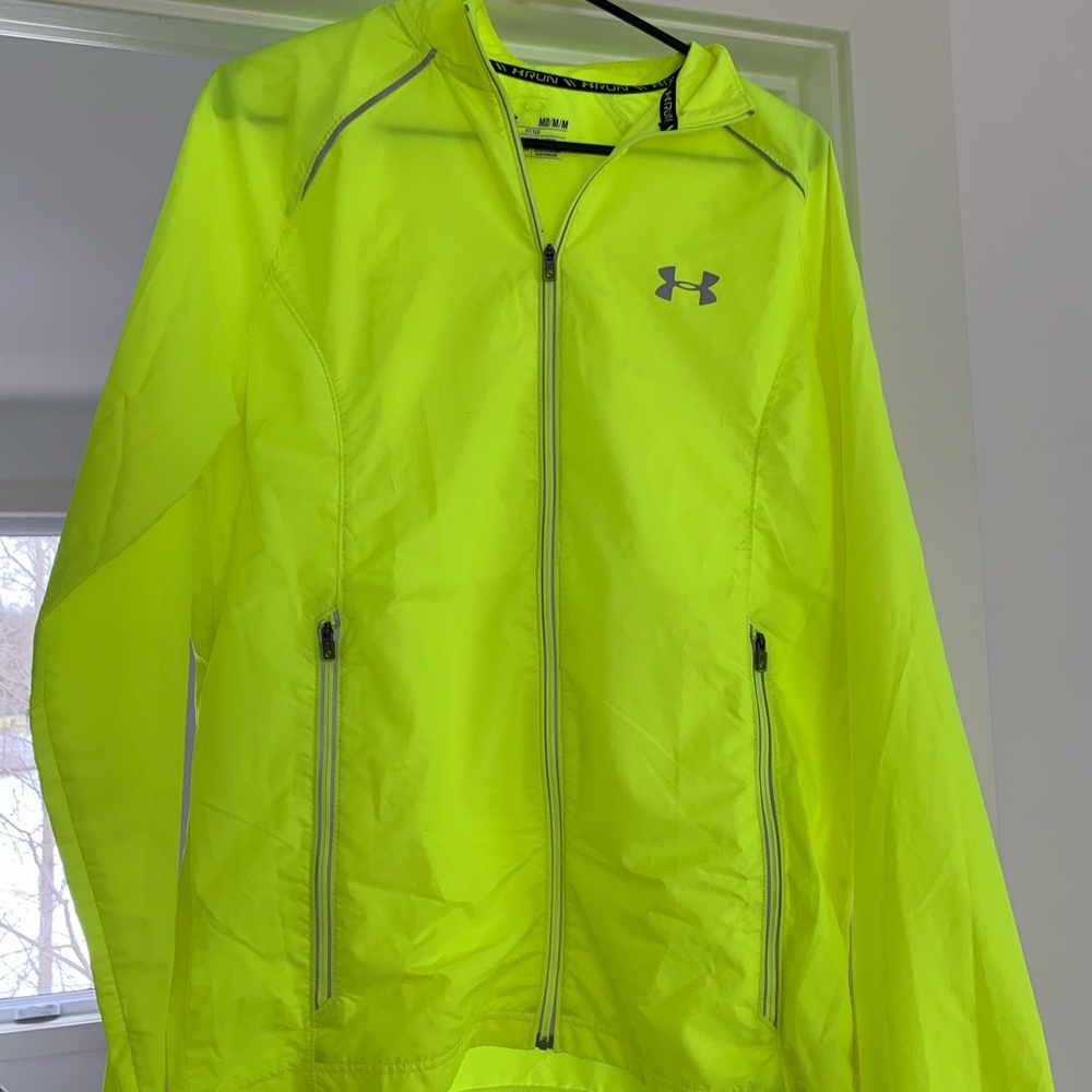 Men’s Under Armour running shell size medium